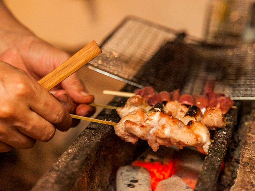 イメージはワインバーでも、焼き鳥には確固たるこだわりが