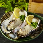 厚岸産の牡蠣は他の産地では味わえない独特の「甘味」があり、その身ははち切れんばかりに盛り上がり、弾力がありぷるぷるしていて食欲をそそります。