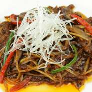 牛肉の細切り味噌炒め