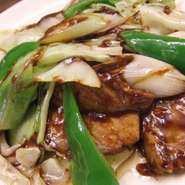 豚肉の薄切りとキャベツの味噌炒め