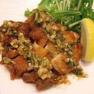 若鶏の唐揚げ特製ソースかけ