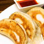 皮から手作り、伝統の味！