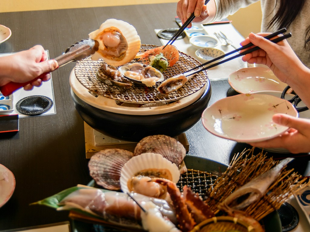 ここが元祖！　新鮮な魚介を直火でどうぞ『名物！海鮮浜焼き』