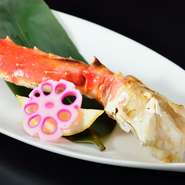 蟹身がぎっしり！食べ応え抜群！

※各お一人様1品限定！
全品一日数量限定の為、完売の時はご了承ください。