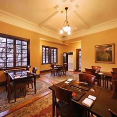 接待や大切な人との会食に最適な洗練された上質空間