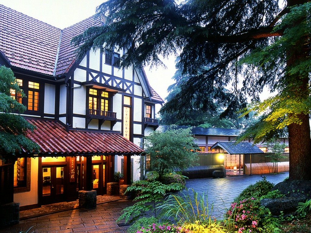 由緒正しき洋館で、ハイソサエティの雰囲気を満喫