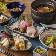 2名様から、前日までにご予約をお願いいたします。
+1500円で飲み放題プランお付けできます。
表示価格は、税込価格です。
飲み放題は、別途料金です。