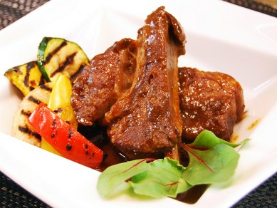 スペアリブの赤ワイン煮	 	