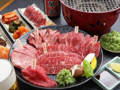 選ぶ喜びから食べる喜びへと誘う自慢の「肉」