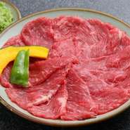 本来の牛肉の甘みが味わえる赤みの部位です。厳選国産赤身使用