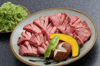 厚みのあるタンを存分に。『上タン塩』