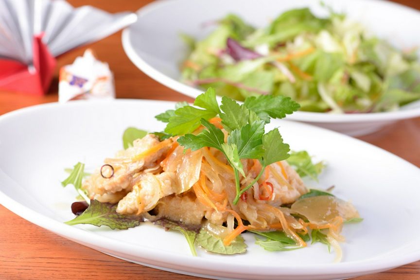 その時期に合わせた野菜や魚料理がお腹いっぱいに食べられる