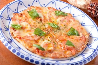 バジルの香りとコクのあるチーズが食欲をそそる『マルゲリータ』
