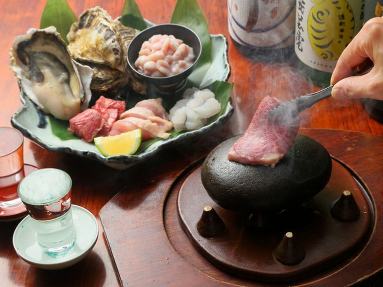 香りも音も、目の前で焼く臨場感がデートの時間を盛上げます