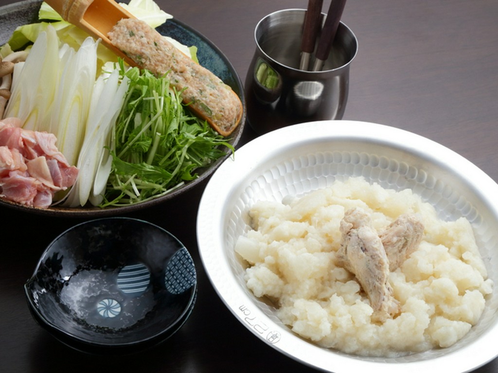 とりいちずの原点、無添加にこだわった濃厚スープ。コラーゲンたっぷりの『水炊き』