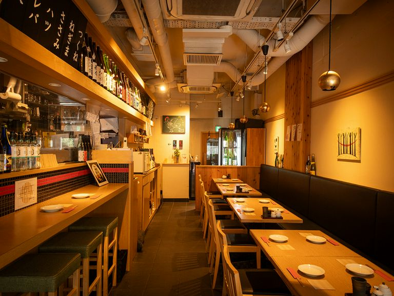 いつものデートにも利用しやすい、カジュアルな空間