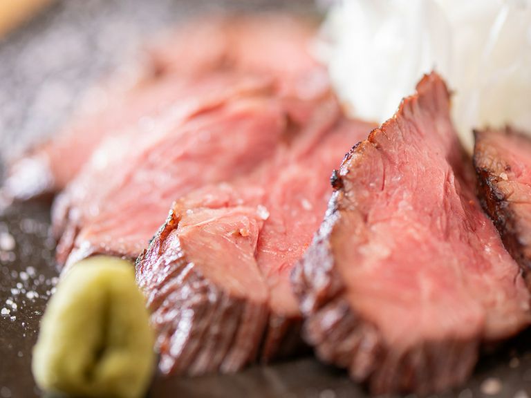 特選牛サガリの炙りたたき