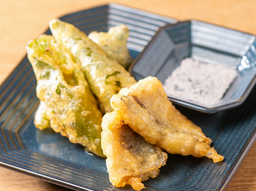 季節の天ぷら（鱧と万願寺とうがらしの天ぷらフリット）