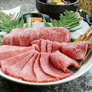 「天心で取り扱う牛肉は最高級ランクA5黒毛和牛です」取り扱う正肉は、県内産はもちろん山形県米沢からも取り寄せております。
極上の焼肉をお楽しみください。