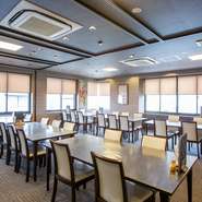 お祝い料理のコースや料理長おまかせコース、季節の大皿盛りなど大切な席に合わせての様々なプランが用意されています。別館「奏kanade」は最大56名までの集いが可能で、ご婚礼やお祝い事に最適です。