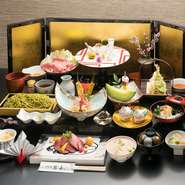 美しい料理をまず目で楽しみ、ゆっくり舌で味わう…。健康に気を配った優しい味わいは、調味料にも無添加を使用したこだわりの一皿。結納や婚礼などの大切なシーンだからこそ味わいたい、極上の一品ばかりです。