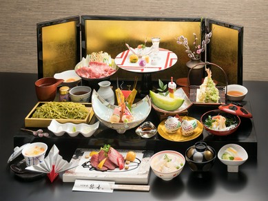 彩り豊かな四季折々の味わいで至福のひとときを