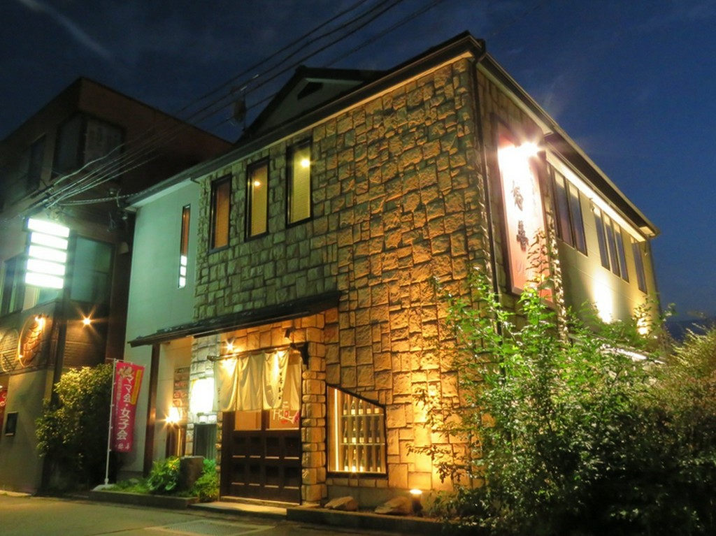 重厚感のある素敵な雰囲気の外観