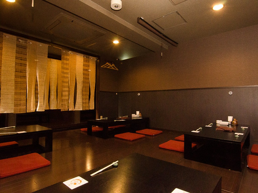 最大60人までが利用可能な宴会用スペースでさまざまな集まりを
