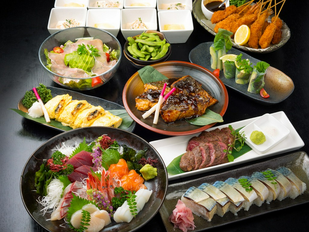 宴会コースは『松』、『竹』、『梅』の3コース。かなで自慢の料理を仲間と一緒に十分堪能する