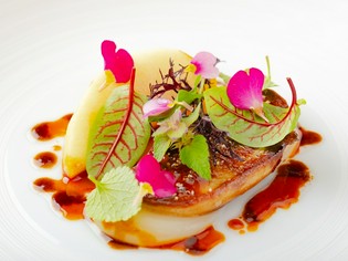 オープン当初からのスペシャリテ『フォアグラのポワレ』