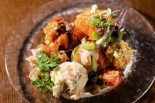 宴会用のパーティプラン。
飲み放題100分＋料理7品
二階貸切利用等に最適です。
6800円.7800円も対応