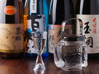 美味しい料理を肴に、ゆっくりと地酒が飲めるお酒処