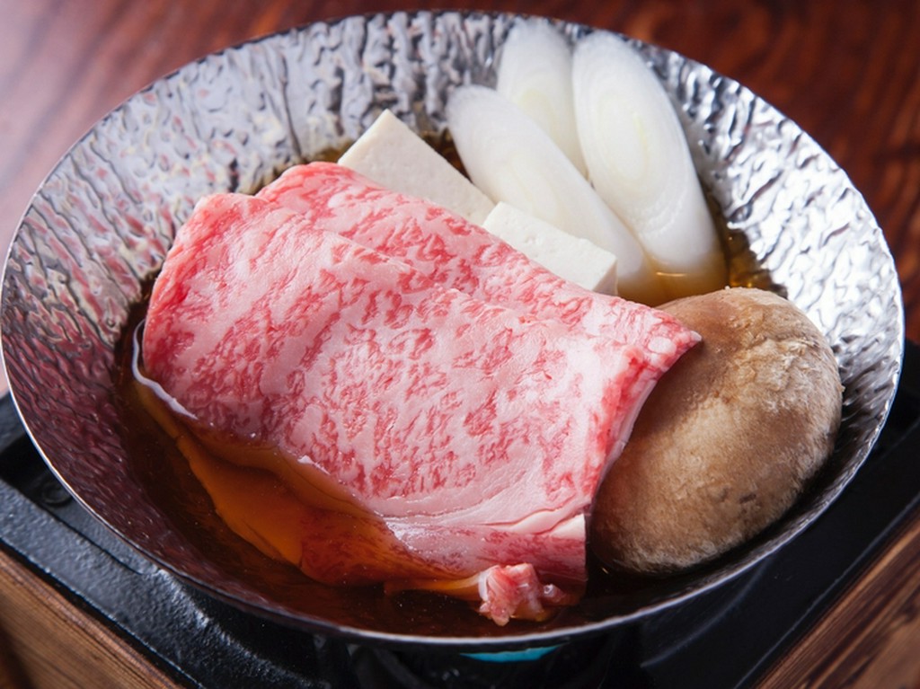 宴席を盛り上げてくれる多彩な料理が揃ったコース料理