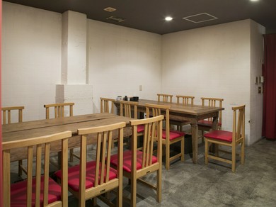最大12名様までOKの個室がございます