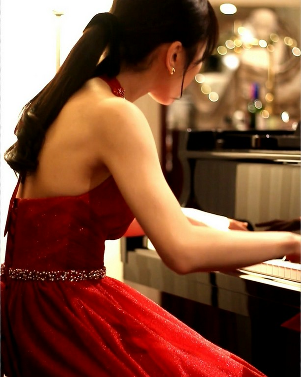 記念日には特別な曲をリクエスト生演奏でサプライズ