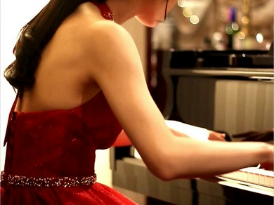 記念日には特別な曲をリクエスト生演奏でサプライズ