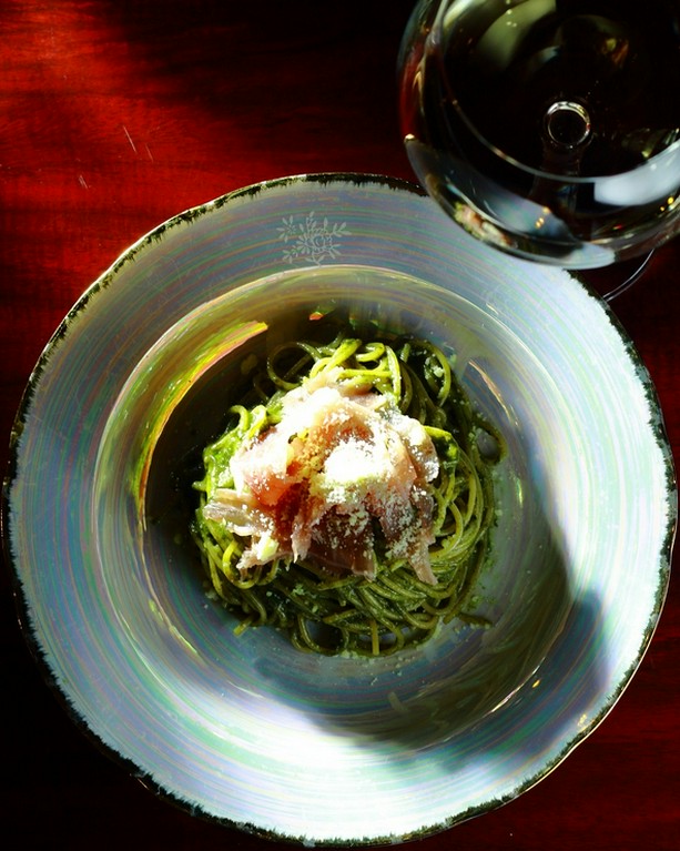 生ハムと自家製バジルのジェノベーゼ