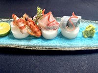 季節によって献立が変わる会席料理です。
季節の食材を愉しみたい方はぜひご利用ください。

全8品～9品程度。
金額に応じて、扱う食材やお料理が異なります。