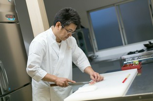 地元産の旬の食材を気持ちを込めて料理する
