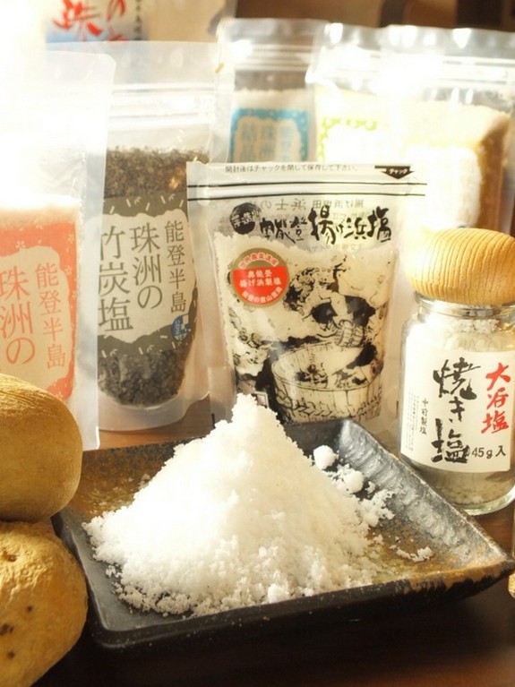 能登の塩で味わう熟成肉のハンバーグや、熟成芋