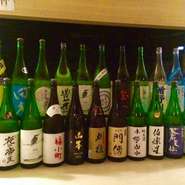 東北の地酒を中心に、焼酎やハイボールなど充実の品揃え