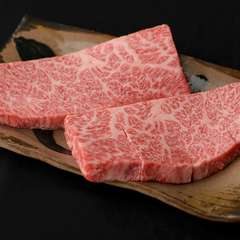 あっさりした脂身が口のなかでひろがる『能登牛ザブトン』