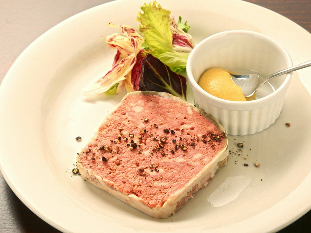 しっとりなめらかな、ボリュームたっぷりの『田舎風パテ』