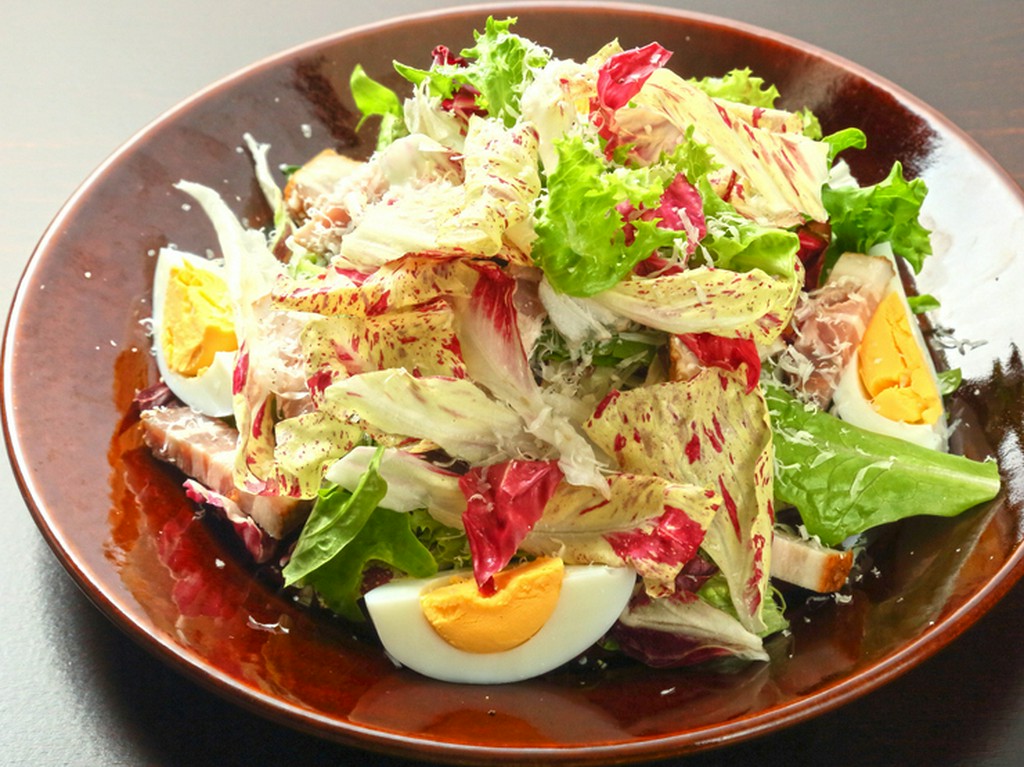 宮城県内の生産者から直送の新鮮な『こだわりのある野菜をつかったサラダ』