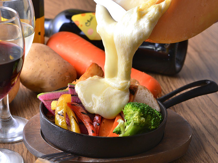 ラクレットチーズ シカゴピザ 上野テラス 上野駅前店 上野 イタリアン のおすすめ料理 メニュー ヒトサラ