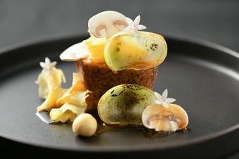 鴨肉の低温調理 マデラ酒ソース