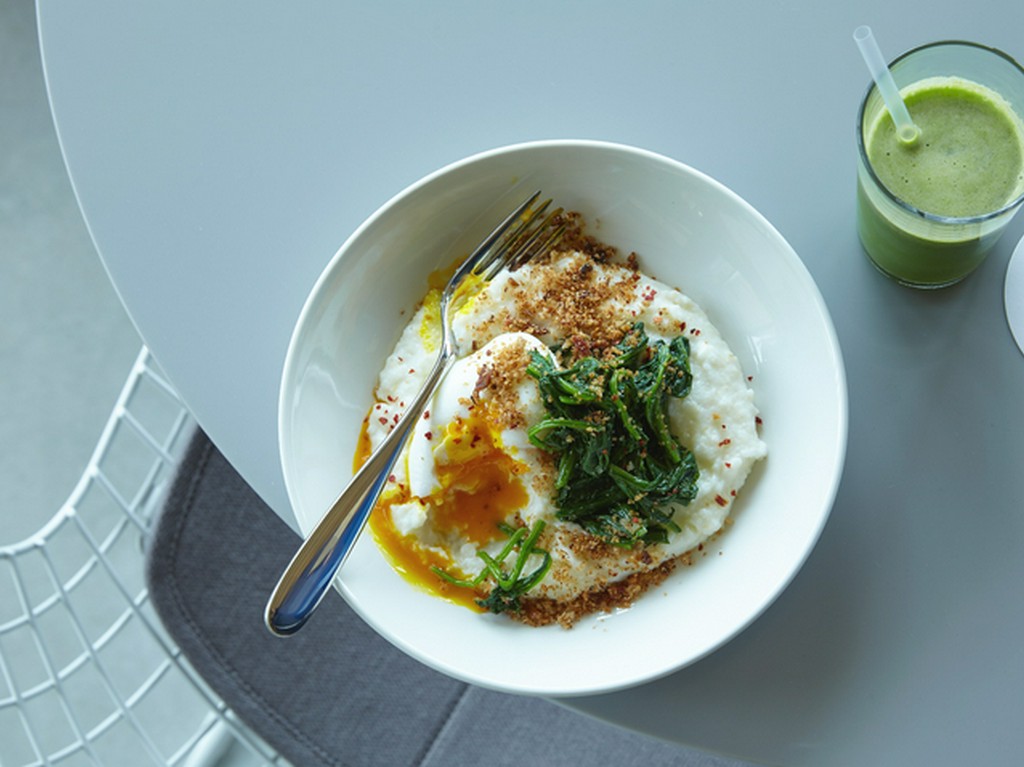 ホワイトポレンタ＆ポーチドエッグ