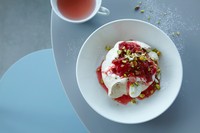 w/ ポーチドルバーブ、ローズウォータークリーム