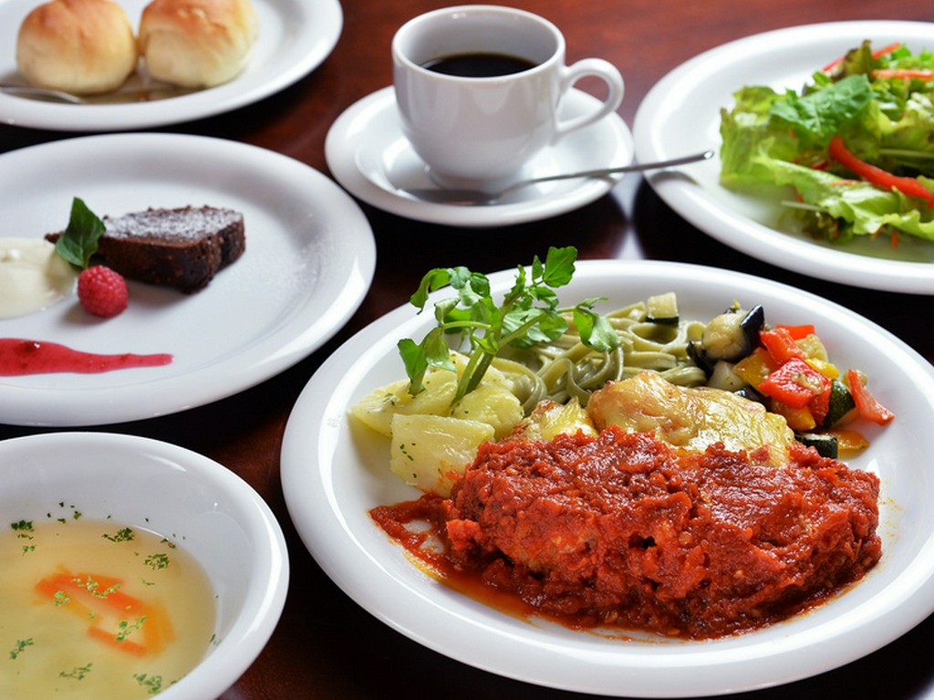 中はサックサク、噛めば肉汁あふれる『チキンチーズカツレツ』