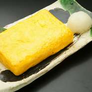 宮崎県産よかもよか卵をたっぷりの出汁と合わせました。ふんわりと焼き上げた出汁巻きは卵本来の美味しさを味わっていただけます。
